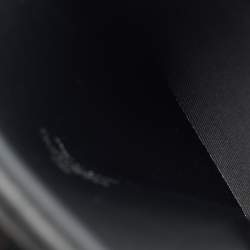 Pre Owned حامل هاتف فالنتينو جلد أسود بحبل طويل