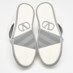 مملوكة مسبقًا حذاء رياضي فالنتينو VL7N جلد وكانفاس رصاصي/أبيض بعنق منخفض مقاس 42