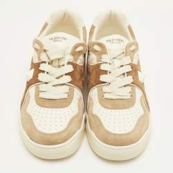 Pre Owned حذاء رياضي فالنتينو ون ستد جلد سويدي وجلد بني فاتح وأبيض منخفض من أعلى مقاس 41.5 حجم كبير جدًا