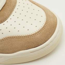 Pre Owned حذاء رياضي فالنتينو ون ستد جلد سويدي وجلد بني فاتح وأبيض منخفض من أعلى مقاس 41.5 حجم كبير جدًا