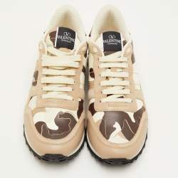 Pre Owned حذاء رياضي فالنتينو روكرونر قماش كاموفلاج بني/بيج وجلد وزبدي مقاس 41.5