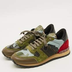 مملوكة مسبقًا حذاء رياضي فالنتينو روك رانر جلد وكانفاس مموه مطبوع متعدد الألوان مقاس 36
