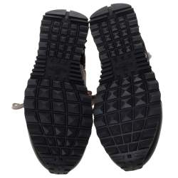 مملوكة مسبقًا Valentino Black/Grey Mesh And Leather Rockrunner Camouflage Rockstud Low Top Sneakers Size 40