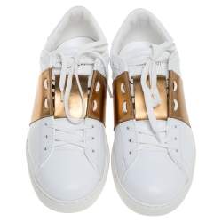 Pre Owned حذاء رياضي فالنتينو جلد أبيض وأزرق كحلي عنق منخفض مقاس 45