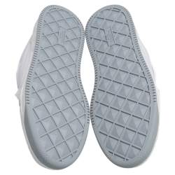 مملوكة مسبقًا Valentino White Leather One Stud Low Top Sneakes Size 43