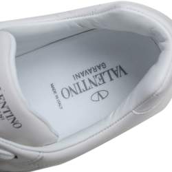 مملوكة مسبقًا Valentino White Leather One Stud Low Top Sneakes Size 43
