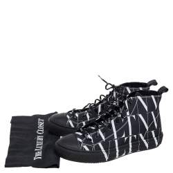 Pre Owned حذاء رياضي فالنتينوVLTN  كانفاس أبيض/أسود بعنق مرتفع مقاس 40