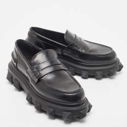 Valentino Garavani Black Leather Trackstud Loafers Size 43