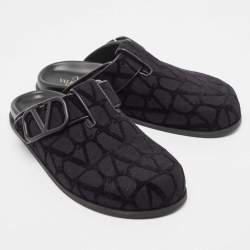 Pre Owned Valentino Garavani Black Fabric and Leather Toile Iconographe VLogo Mules Size 42