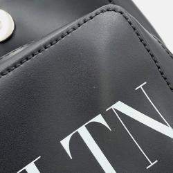 Pre Owned Valentino Garavani Cross Body Bag Black Leather