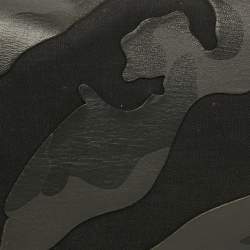 Pre Owned حقيبة كلاتش فالنتينو روكستود قماش وتمس الأسود/الرمادي</