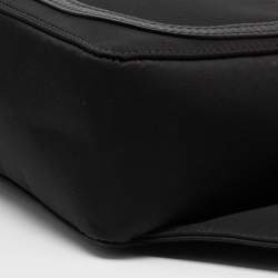 مملوكة مسبقًا Valentino Black Nylon and Leather VLogo Belt Bag