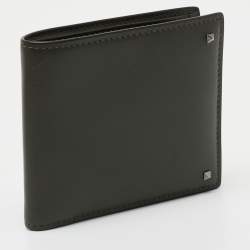 Pre Owned Valentino Olive Green Leather Rockstud Bifold Wallet