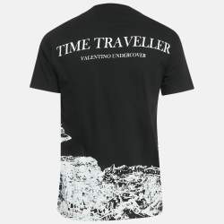 مملوكة مسبقًا تي شيرت فالنتينو أسود قطن مطبوع تايم ترافلر أندركوفر مقاس متوسط