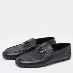 Pre Owned Valentino Black Leather Escape V logo Slip On Loafers Size 43
