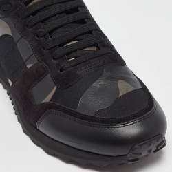 مملوكة مسبقًا Valentino Black/Metallic Leather and Suede Rockrunner Lace Up Sneakers Size 43