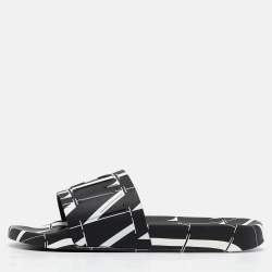 Valentino Black/White Rubber VLTN Pool Slides Size 42