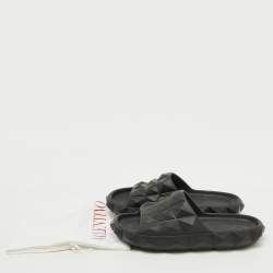 Pre Owned Valentino Black Rubber Roman Stud Slip On Flat Slippers Size 43