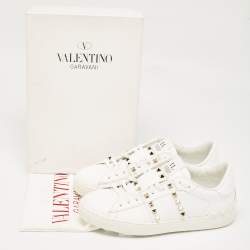 Pre Owned Valentino White Leather Rockstud Low Top Sneakers Size 40