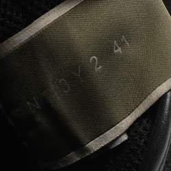 مملوكة مسبقًا حذاء رياضي فالنتينو روك رنر قماش مموه أزرق وزلك مقاس 41