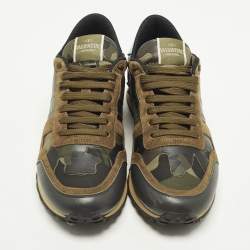 مملوكة مسبقًا حذاء رياضي فالنتينو روك رانر سويدي وجلد نمط مموه متعدد الألوان عنق منخفض مقاس 38