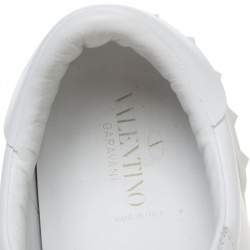 مملوكة مسبقًا حذاء رياضي فالنتينو جلد أبيض وأزرق كحلي عنق منخفض مقاس 45