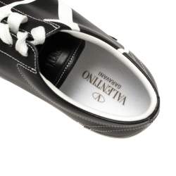 مملوكة مسبقًا حذاء رياضي فالنتينو تريكس منخفض من أعلى جلد أسود مقاس 42