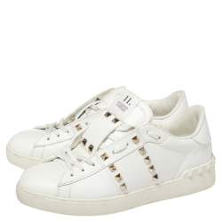 مملوكة مسبقًا حذاء رياضى فالنتينو منخفض من أعلى أنتايتلد روكستد جلد أبيض مقاس 40.5