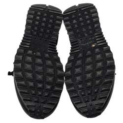 مملوكة مسبقًا حذاء رياضي فالنتينو روكستد سويدي وجلد أسود عنق منخفض مقاس 43