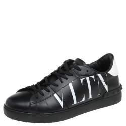 Pre Owned Valentino Black Leather VLTN Low Top Sneakers Size 42.5