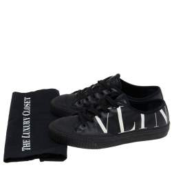 Pre Owned حذاء رياضي فالنتينو جلد أسود مزين شعار الماركة ڨي أل تي إن مقاس 41