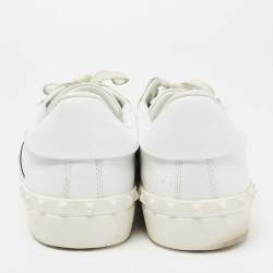 Pre Owned حذاء رياضي فالنتينو جلد أسود/ أبيض مرصع برباط مقاس 43