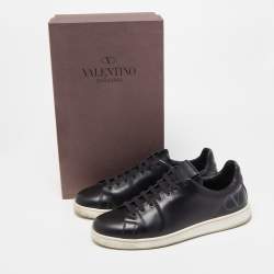 Pre Owned Valentino Black Leather V Logo Low Top Sneakers Size 42