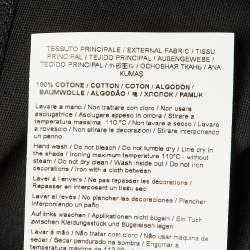 مملوكة مسبقًا تِي شيرت فيرساتشي جينز كوتور قطن أسود مط بوع بالشعار ياقة دائرية مقاس وسط