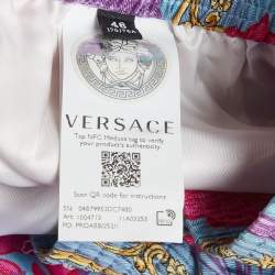 مملوكة مسبقًا فرزاتشي شورت حرير مطرز بطبعة زهور زرقاء بحجم صغير