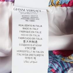 مملوكة مسبقًا فرزاتشي شورت حرير مطرز بطبعة زهور زرقاء بحجم صغير