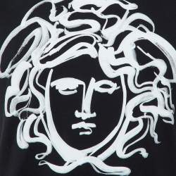 مملوكة مسبقًا Versace Black Medusa Head Print Jersey Crewneck T-Shirt M