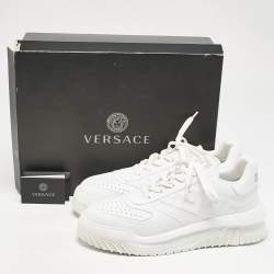 مملوكة مسبقًا Versace White Leather Greca Odissea Sneakers Size 46