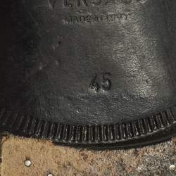 مملوكة مسبقًا حذاء لوفرز فيرساتشي تفاصيل سمك قماش رمادي/أسود مقاس 45