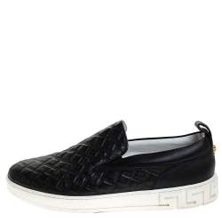 مملوكة مسبقًا حذاء رياضي فيرساتشي سليب أون جلد منقوش Greek Key أسود مقاس 44