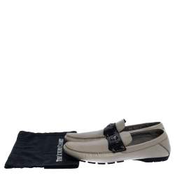 Pre Owned Versace Beige Leather Medusa Detail Slip On Loafers Size 43