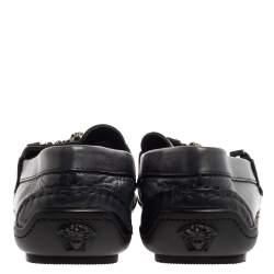 مملوكة مسبقًا Versace Blue Leather Medusa Icon Chain Detail Loafers Size 45