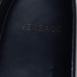 Pre Owned حذاء لوفرز سليب أون فيرساتشي سلسلة مادوسا جلد أسود مقاس 42.5