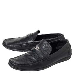 Pre Owned حذاء لوفرز فيرساتشي جلد أسود مزين ميدوسا سليب أون مقاس 43