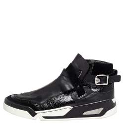 مملوكة مسبقًا حذاء رياضي فيرساتشي سويدي وجلد أسود مزين إبزيم مرتفع من أعلى مقاس 45