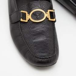 مملوكة مسبقًا Versace Black Ostrich Leg Leather Medusa Slip On Loafers Size 44