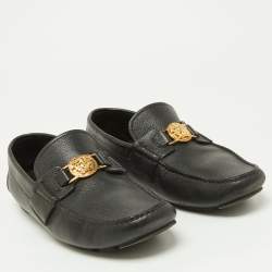 مملوكة مسبقًا Versace Black Leather Medusa Detail Slip On Loafers Size 42.5