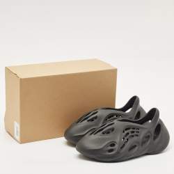 Yeezy x Adidas Black Rubber Foam RNR Onyx Sneakers Size 42