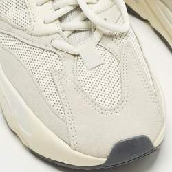 مملوكة مسبقًا Yeezy x Adidas Boost 700 Analog Size 41 1/3 Off White Mesh and Suede Low Top Sneakers