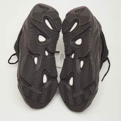 مملوكة مسبقًا حذاء رياضي ييزي وأديداس كانفاس وأسود ورمادي بوسط 700 V2 فانتا جلد سويدي مقاس 42 2/3